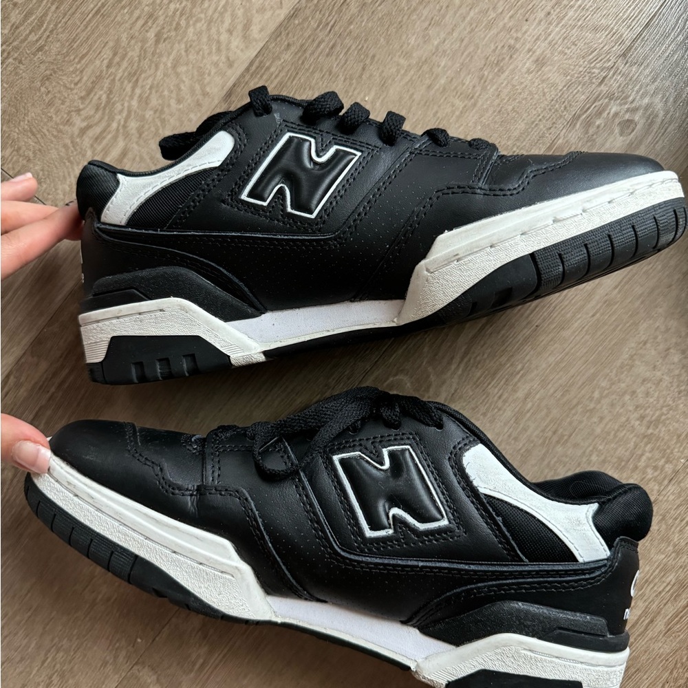 COMME DES GARÇONS HOMME
Black New Balance Edition BB550 Sneakers